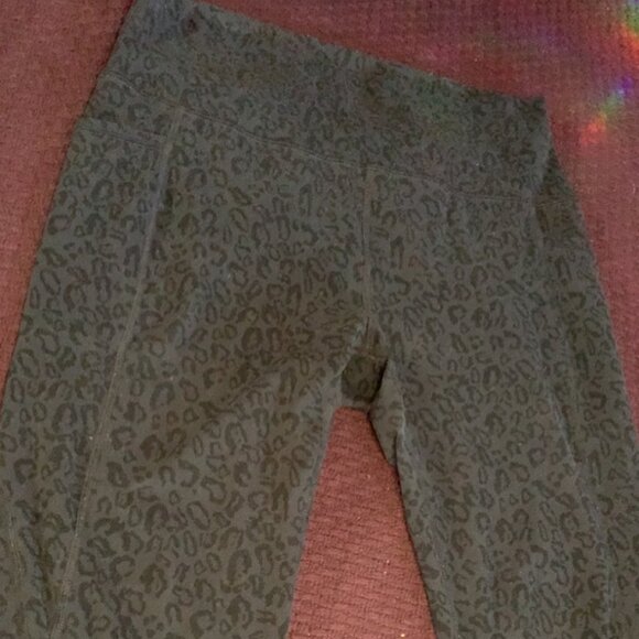 Cheetah print leggings - Picture 1 of 4